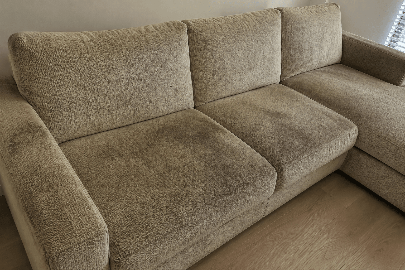 Chenille bank schoonmaken