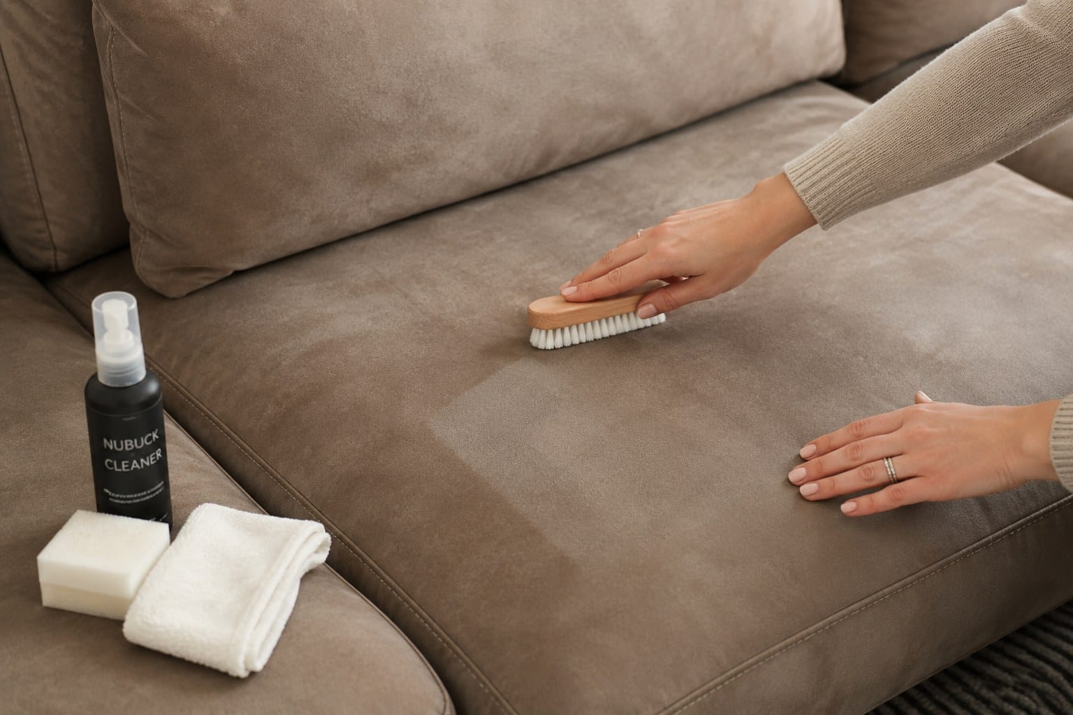 Nubuck bank schoonmaken