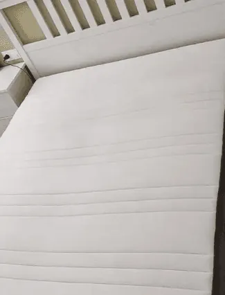 Matras vol zweetvlekken — na reiniging